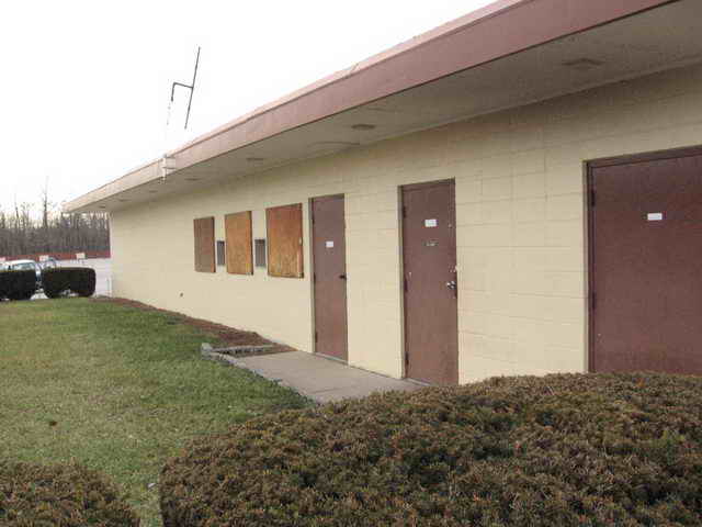 Melody 49 Drive-In - 2006 Photo (newer photo)